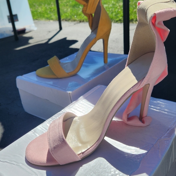 NIB Pink Suede Heels Sz 39 - Picture 5 of 7